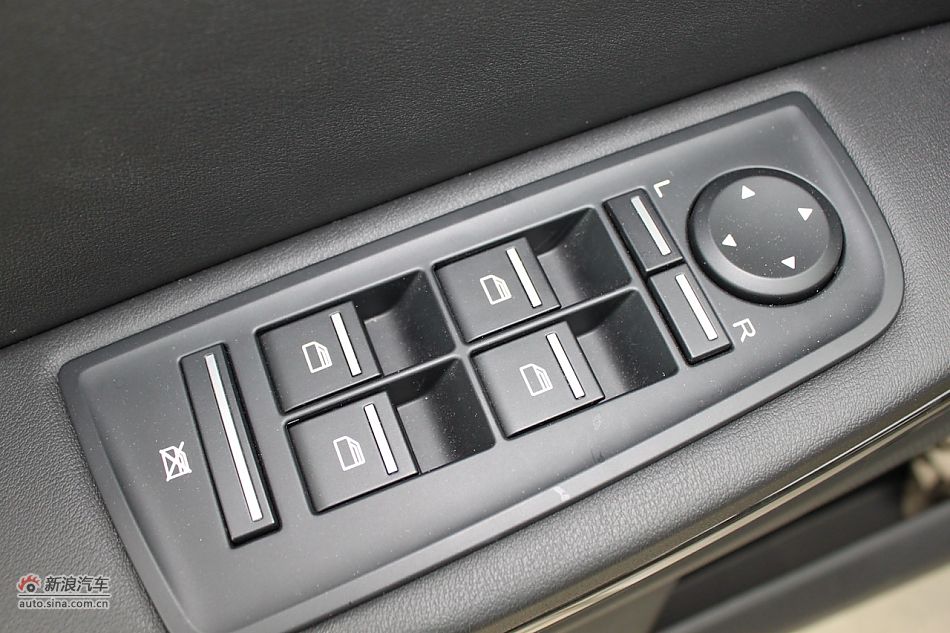 荣威550s 1.8L手动启逸版