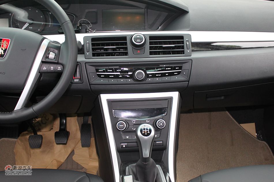 荣威550s 1.8L手动启逸版