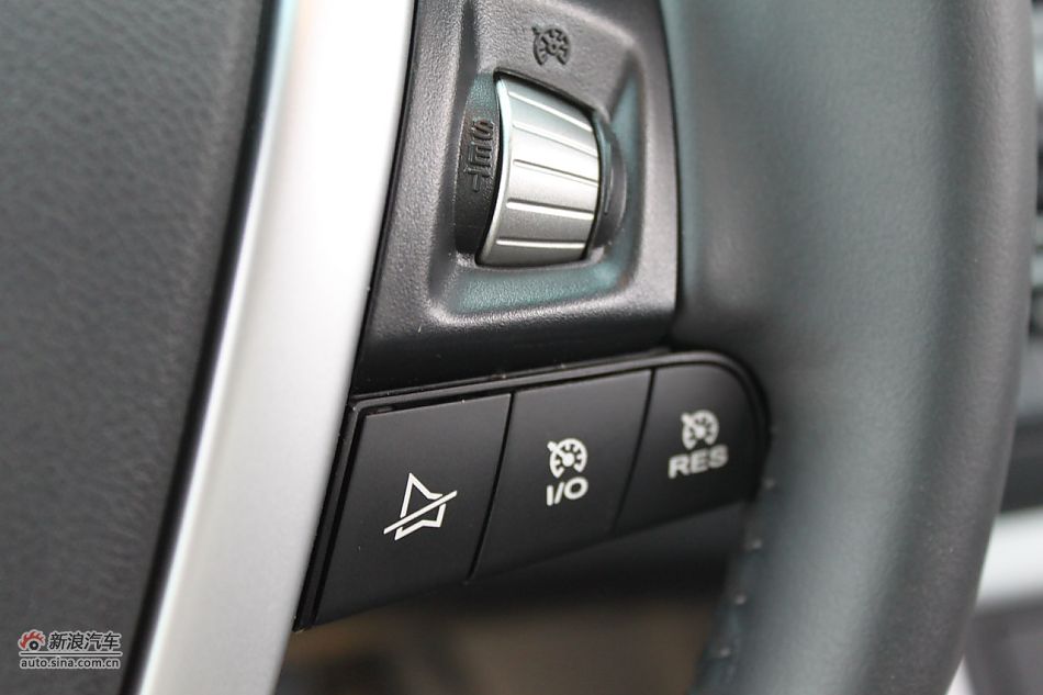 荣威550s 1.8L手动启逸版