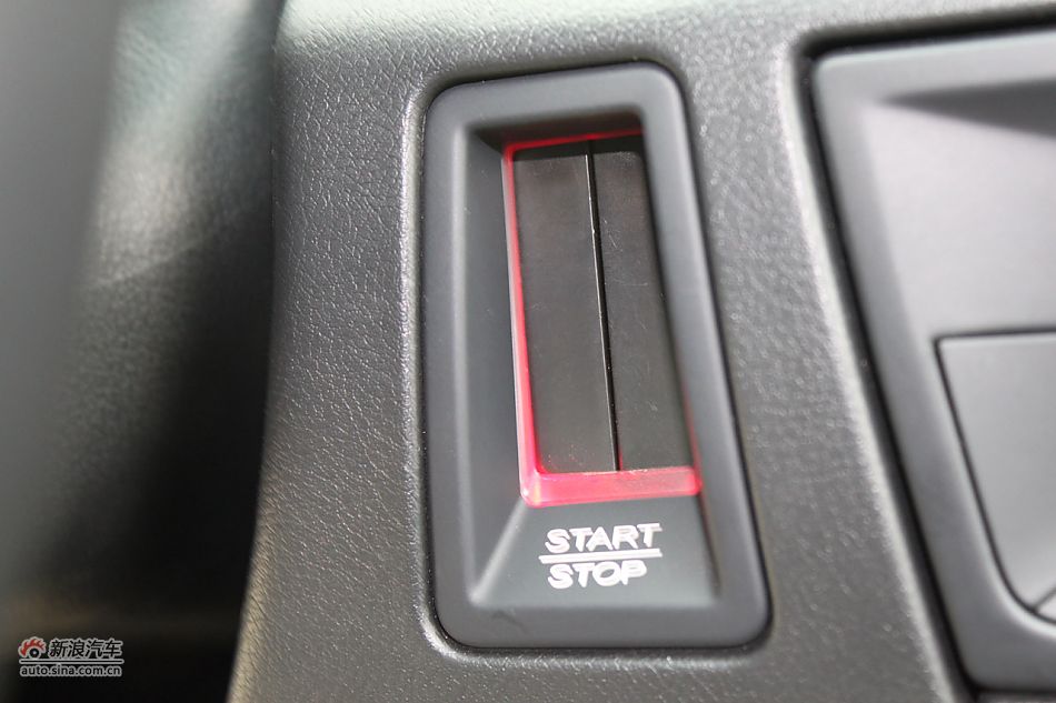 荣威550s 1.8L手动启逸版