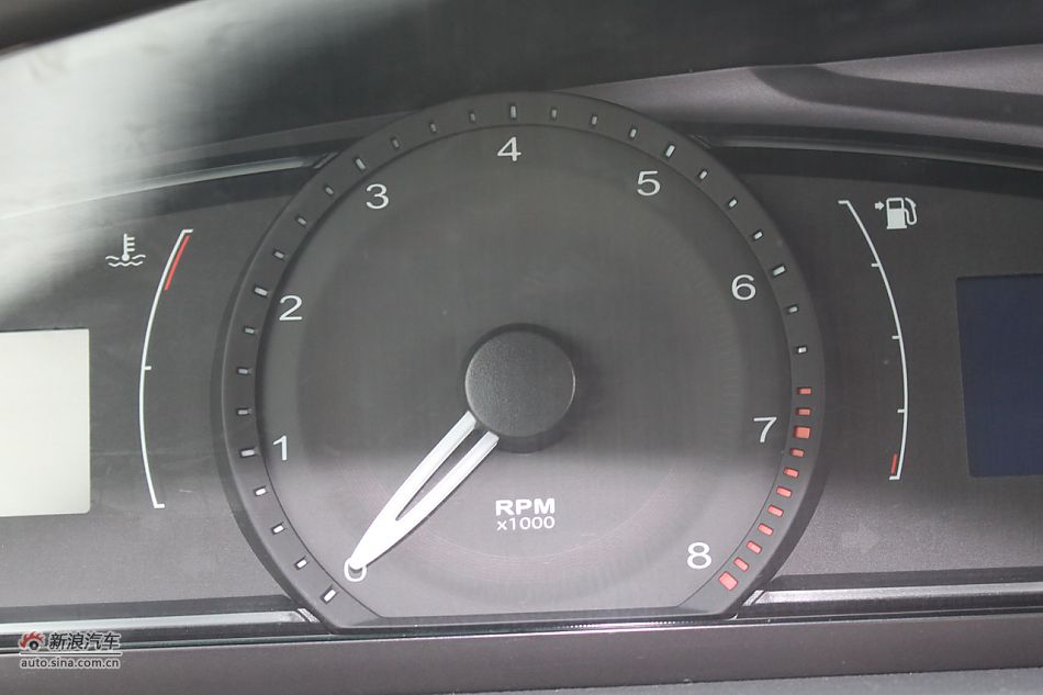 荣威550s 1.8L手动启逸版