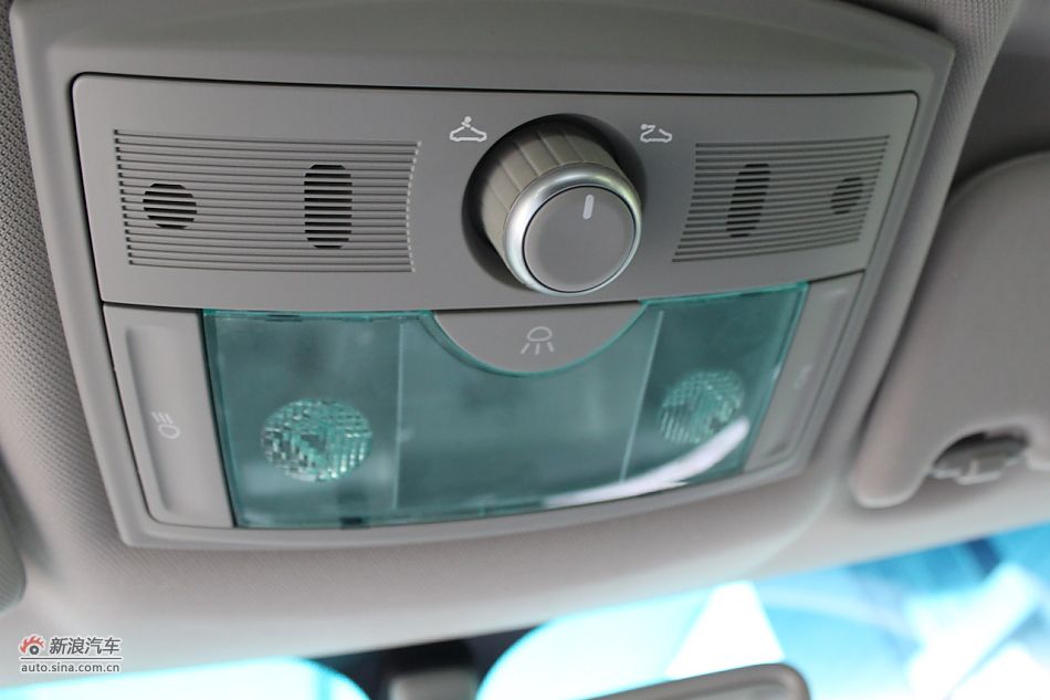 荣威550s 1.8L手动启逸版