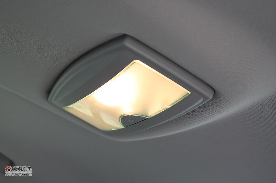 荣威550s 1.8L手动启逸版