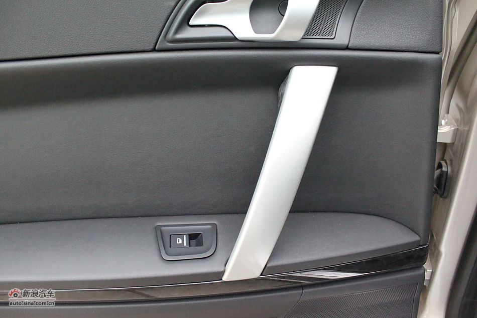 荣威550s 1.8L手动启逸版