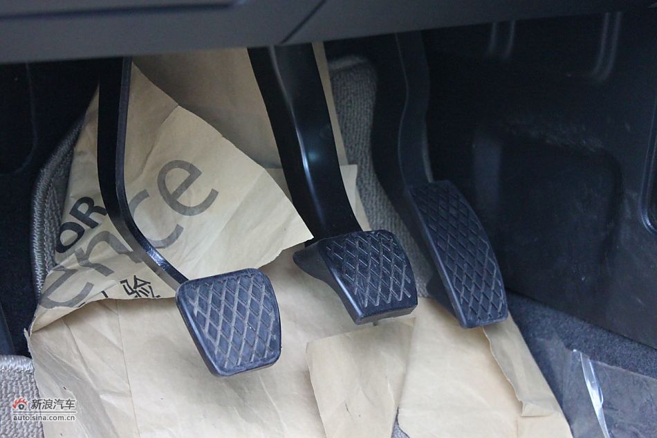 荣威550s 1.8L手动启逸版