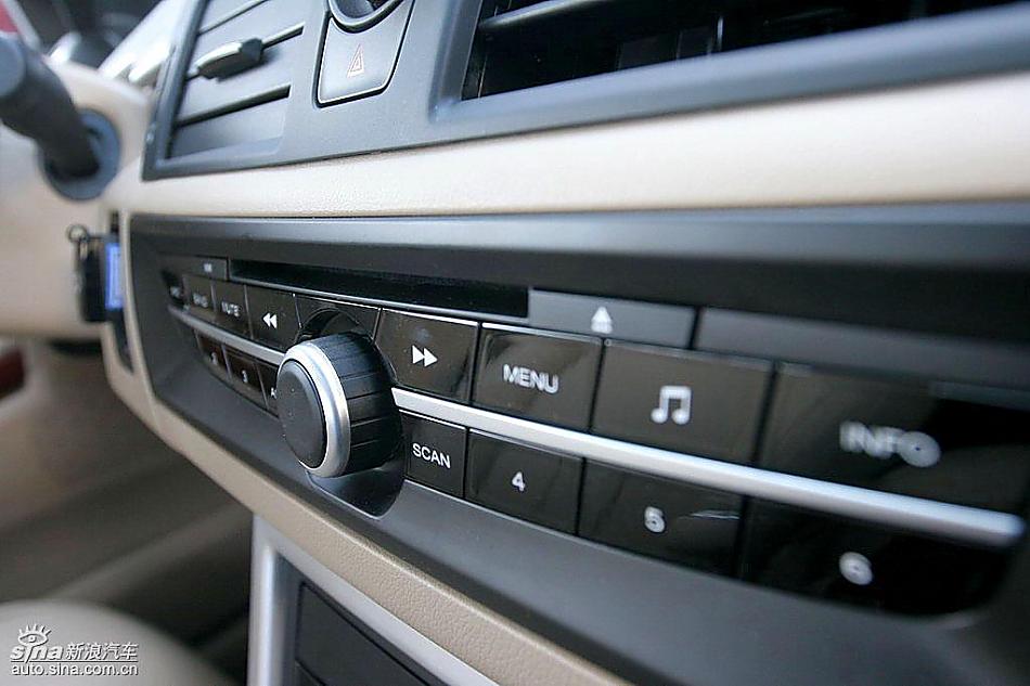 荣威550 1.8DVVT内饰及细节