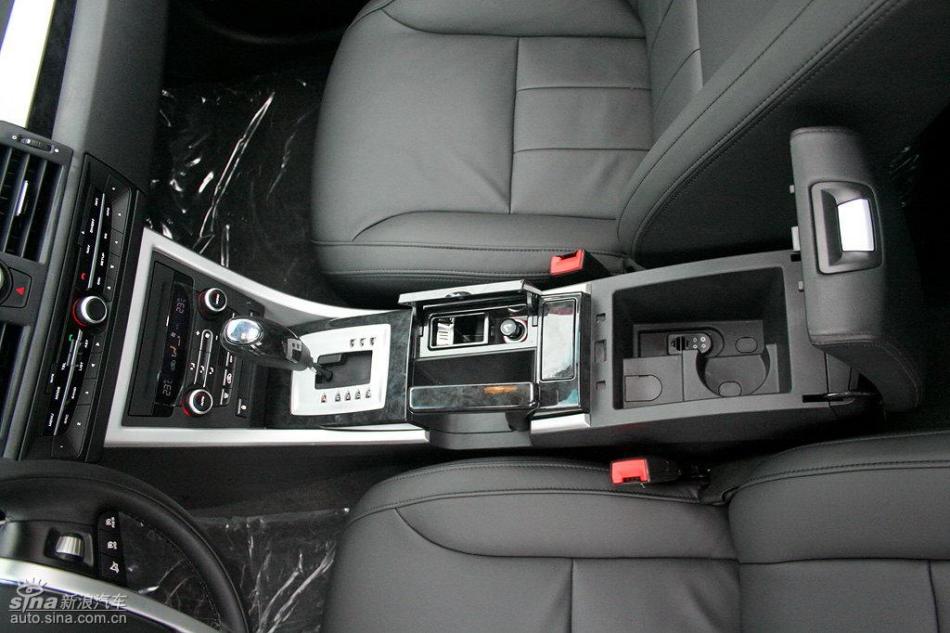 新浪汽车试驾荣威550G 1.8T品仕版组图