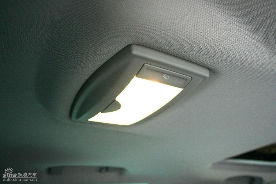 新浪汽车试驾荣威550G 1.8T品仕版组图