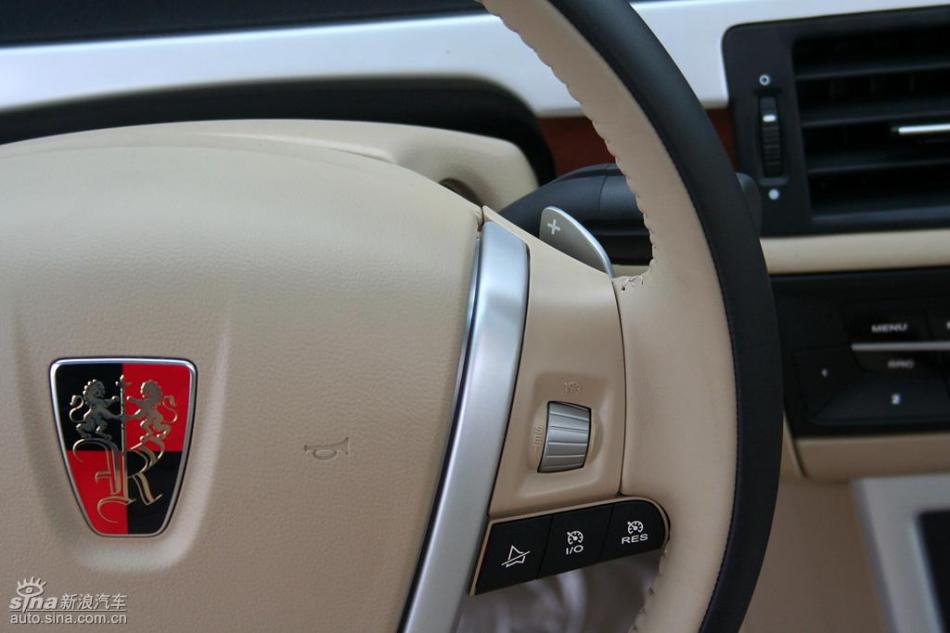 新浪汽车试驾荣威550G 1.8T品仕版组图