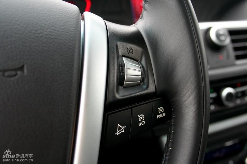 新浪汽车试驾荣威550G 1.8T品仕版组图
