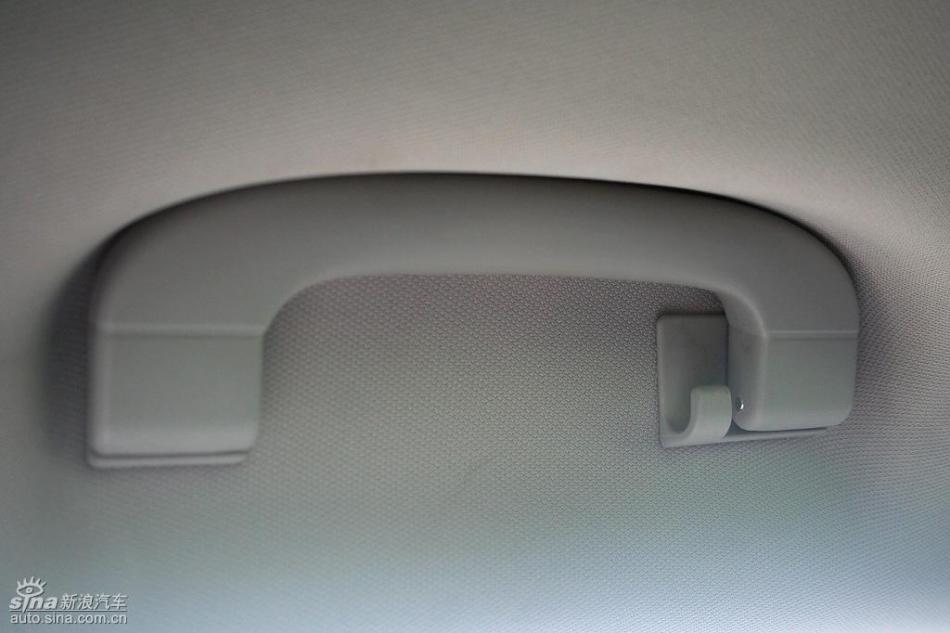 新浪汽车试驾荣威550G 1.8T品仕版组图