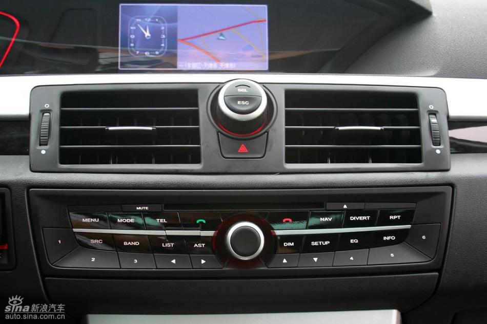 新浪汽车试驾荣威550G 1.8T品仕版组图