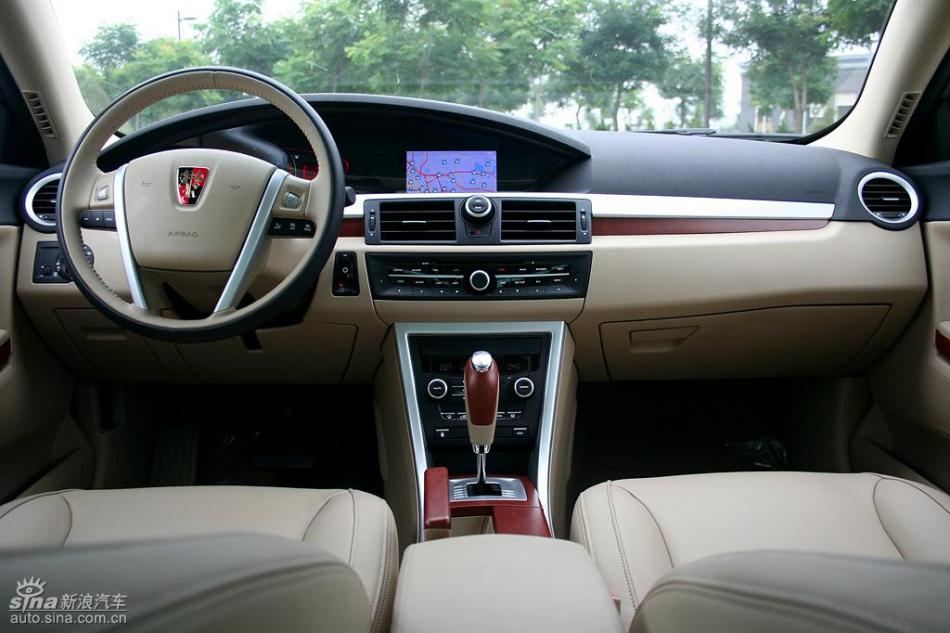 新浪汽车试驾荣威550G 1.8T品仕版组图