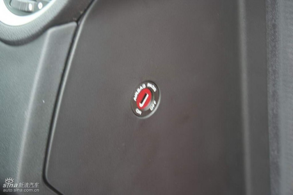 上汽荣威550内饰