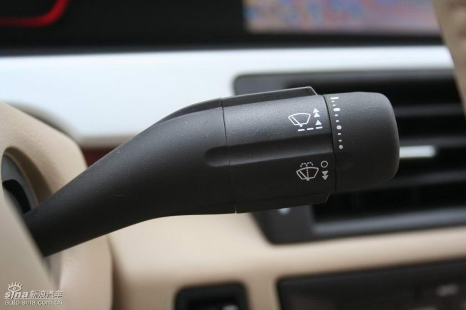 上汽荣威550内饰