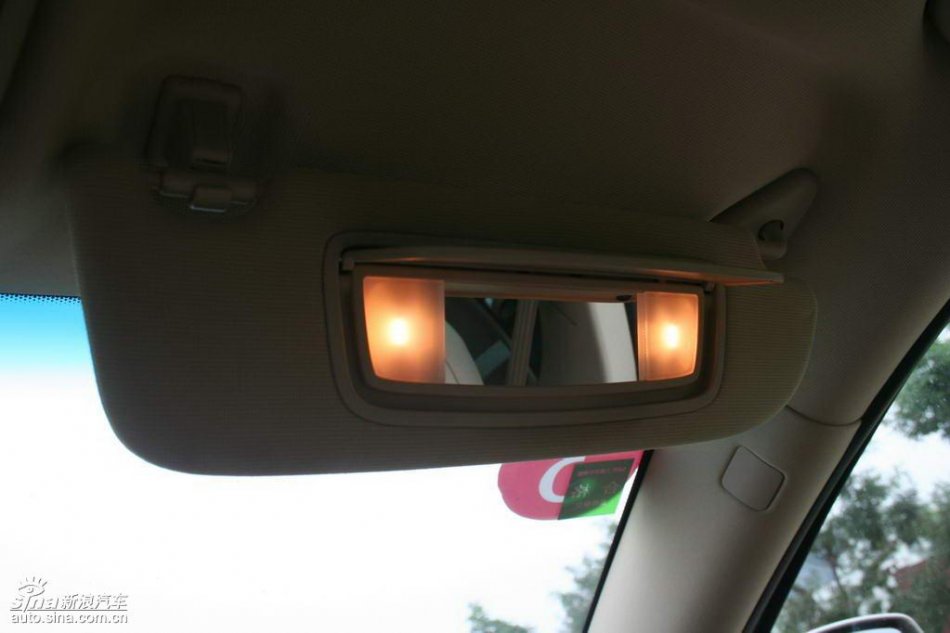 上汽荣威550内饰