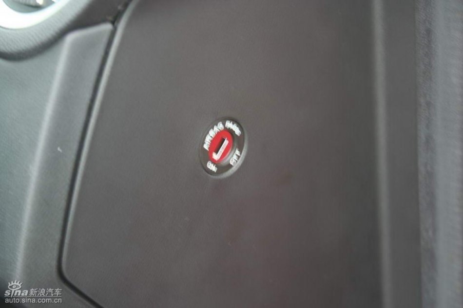 上汽荣威550内饰