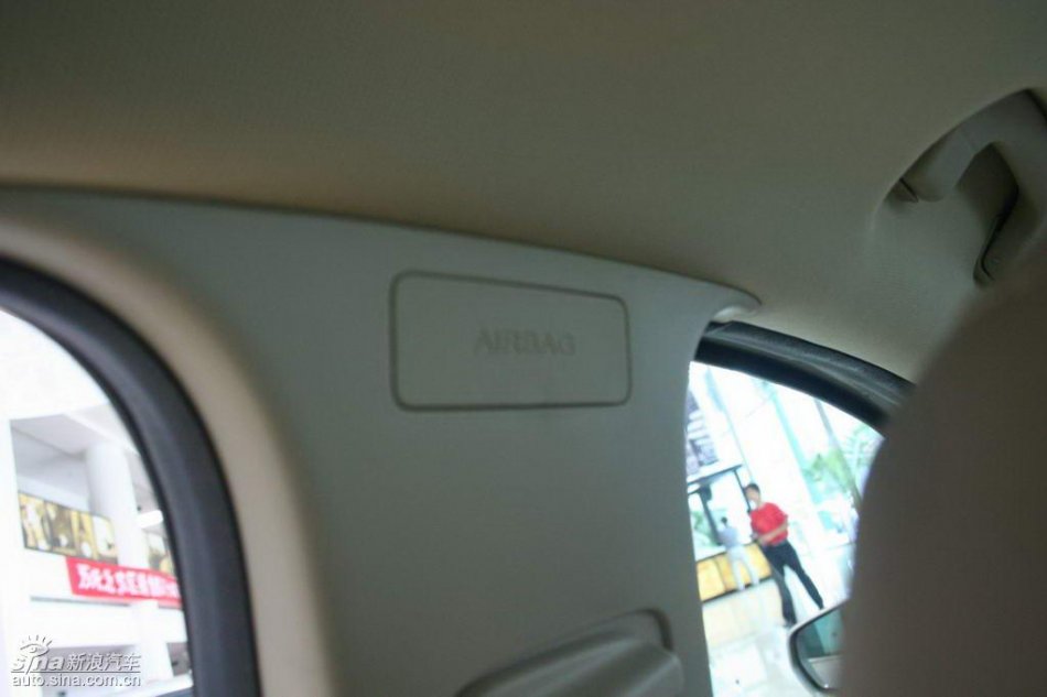 上汽荣威550内饰