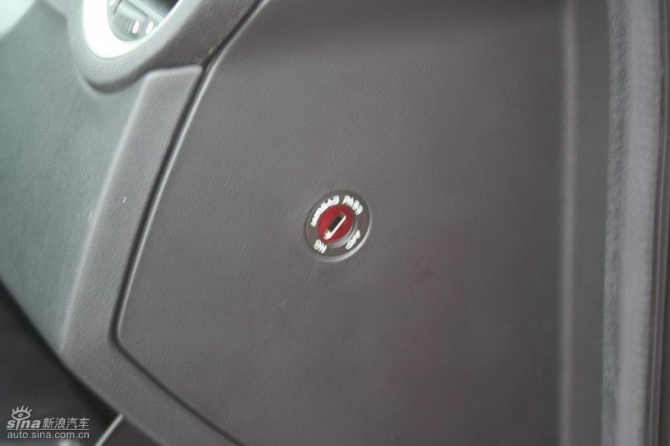 上汽荣威550内饰