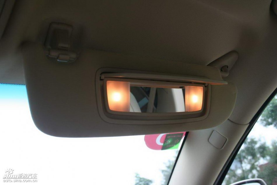 上汽荣威550内饰