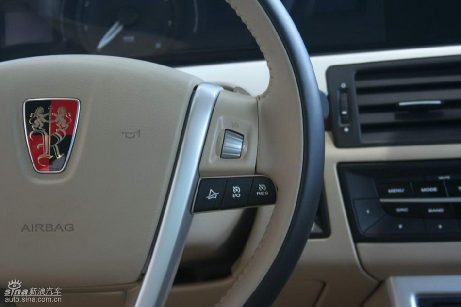 上汽荣威550内饰