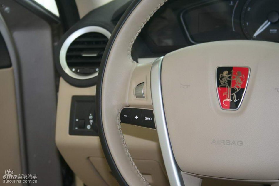 上汽荣威550内饰