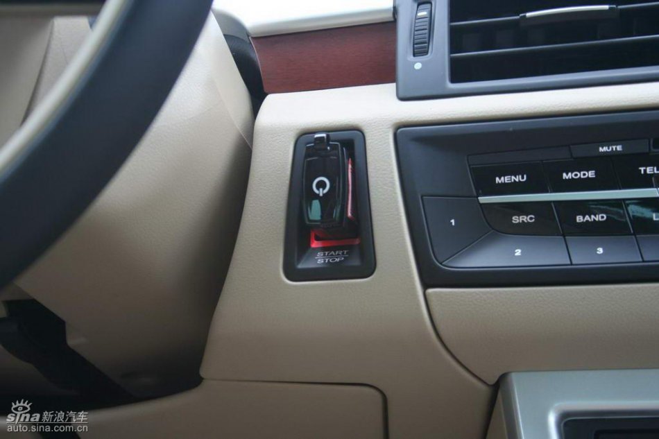 上汽荣威550内饰
