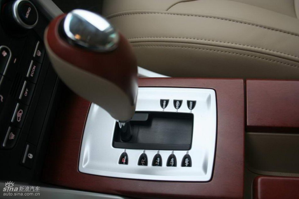 上汽荣威550内饰