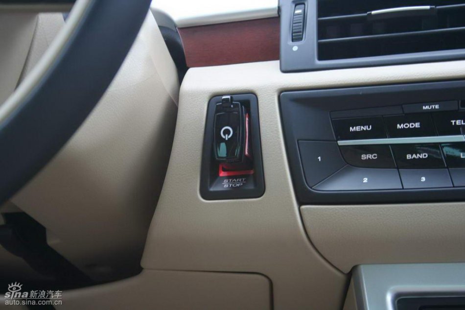 上汽荣威550内饰