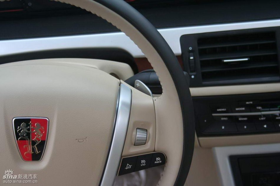 上汽荣威550内饰