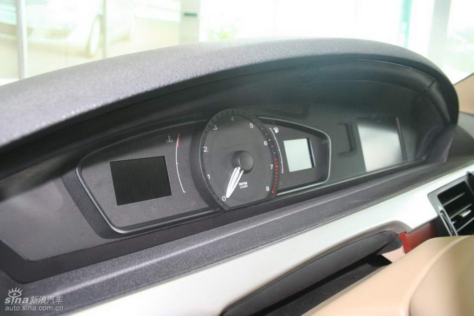 上汽荣威550内饰