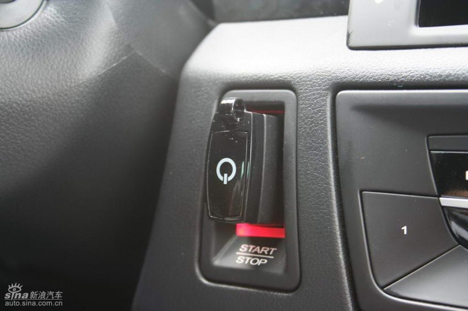 上汽荣威550内饰