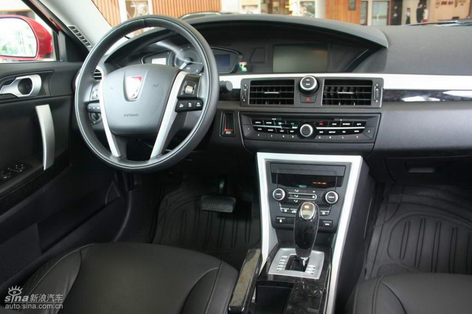 上汽荣威550内饰