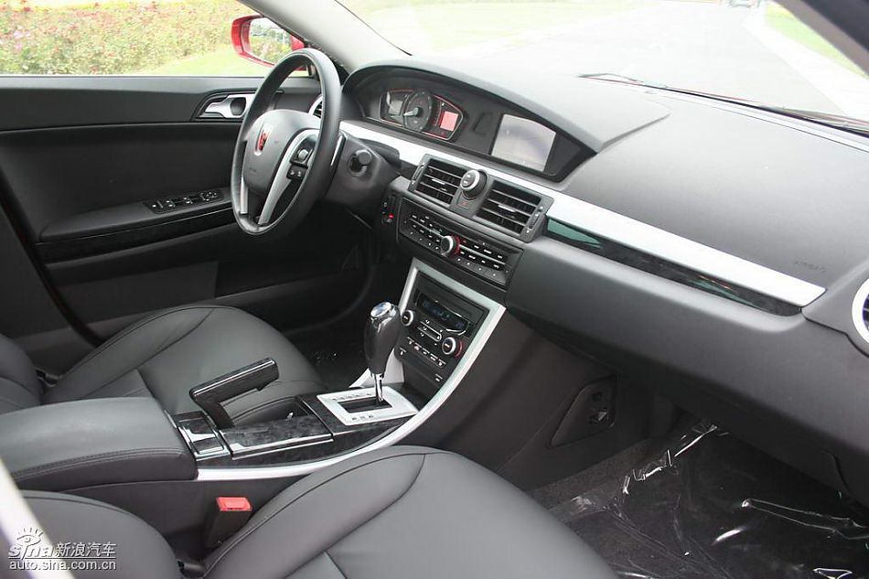 上汽荣威550内饰
