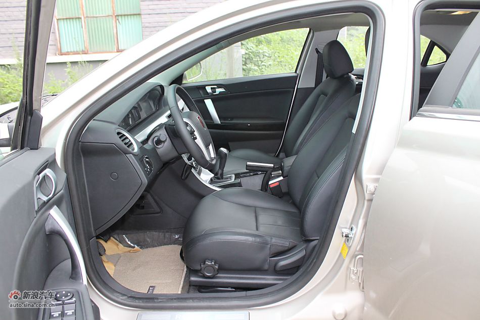 荣威550s 1.8L手动启逸版