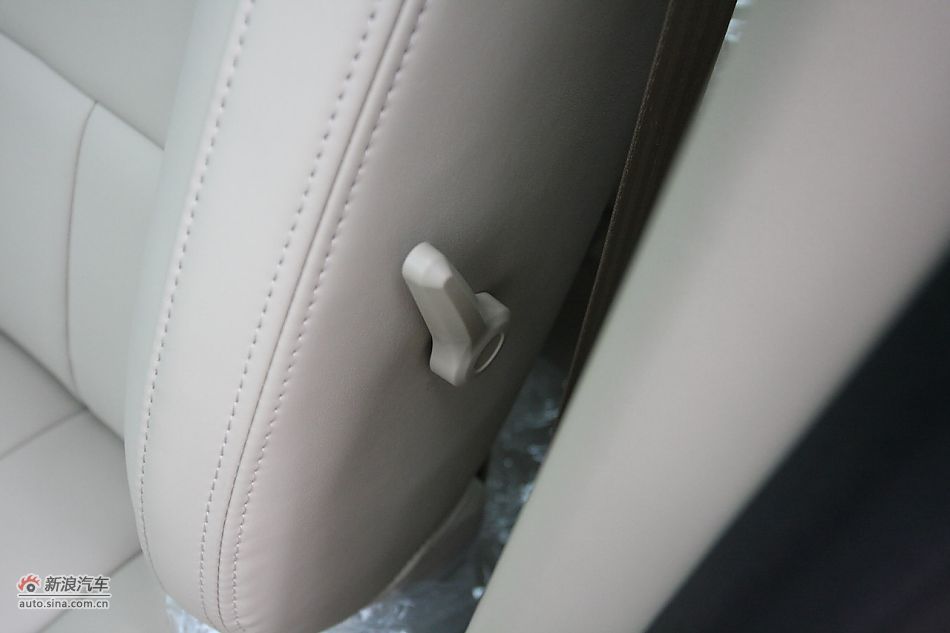 荣威550s 1.8L自动超值版