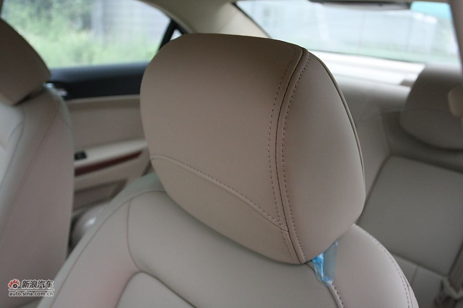 荣威550s 1.8L自动超值版