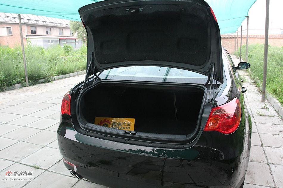 荣威550s 1.8L自动超值版