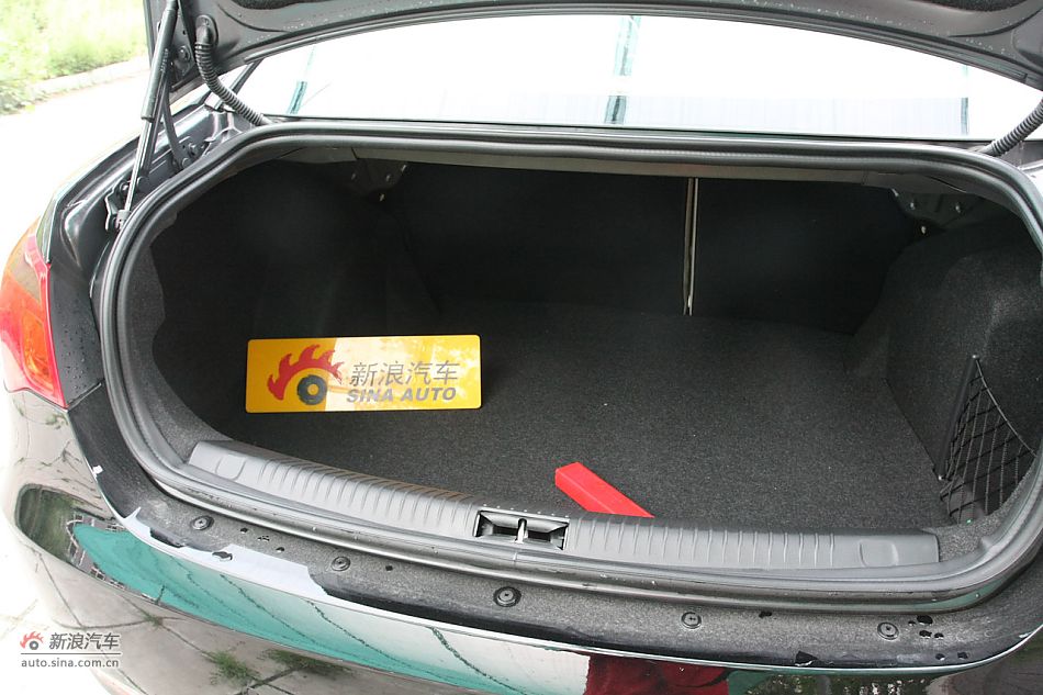 荣威550s 1.8L自动超值版