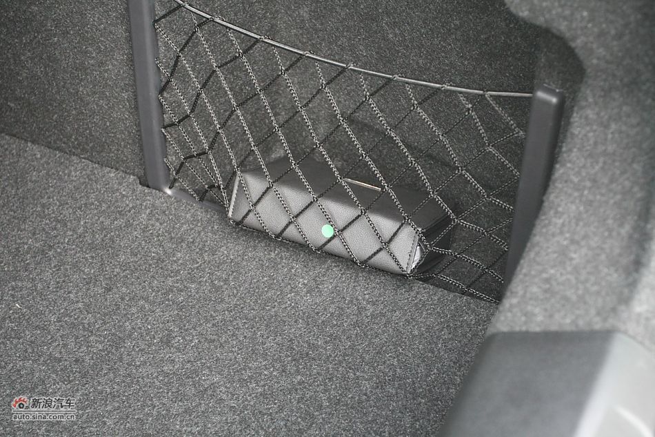 荣威550s 1.8L自动超值版