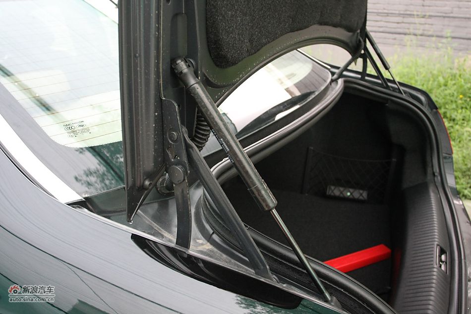 荣威550s 1.8L自动超值版