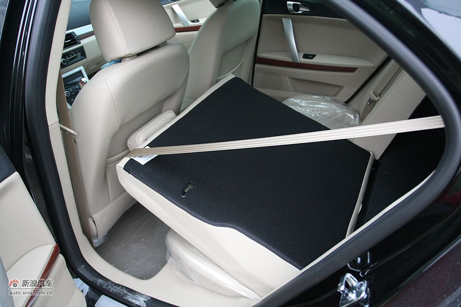 荣威550s 1.8L自动超值版