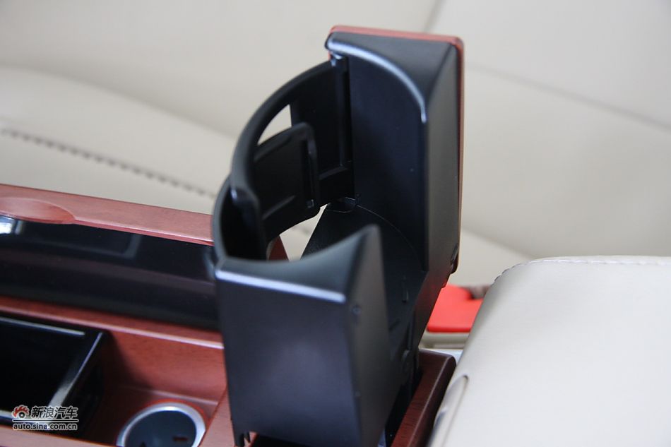 荣威550s 1.8L手动世博版