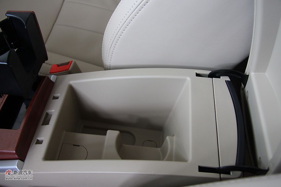 荣威550s 1.8L手动世博版