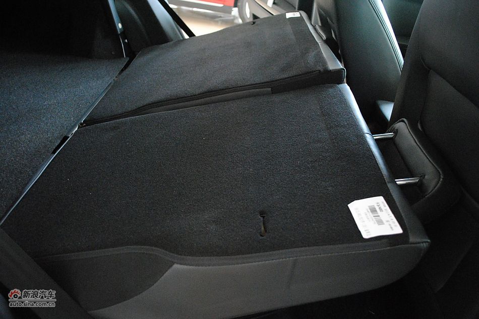 荣威550s 1.8L自动启臻版