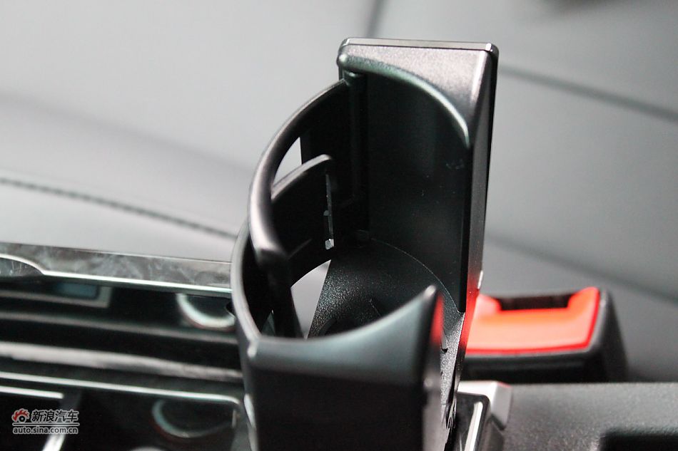 荣威550s 1.8L手动启逸版