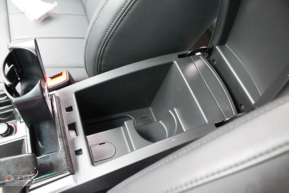 荣威550s 1.8L手动启逸版