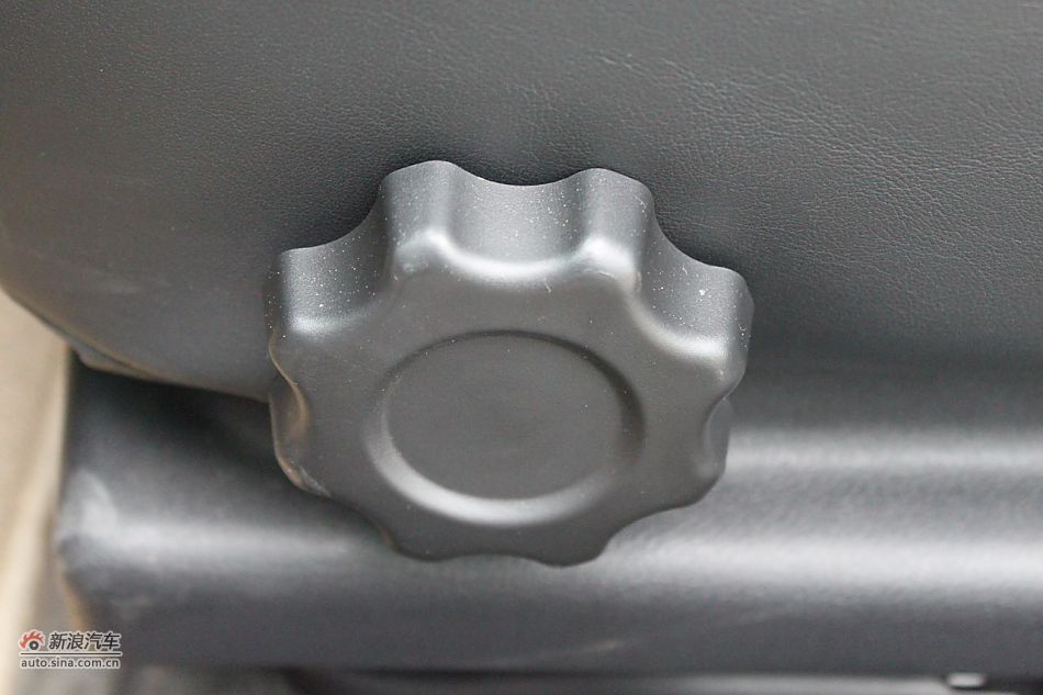 荣威550s 1.8L手动启逸版