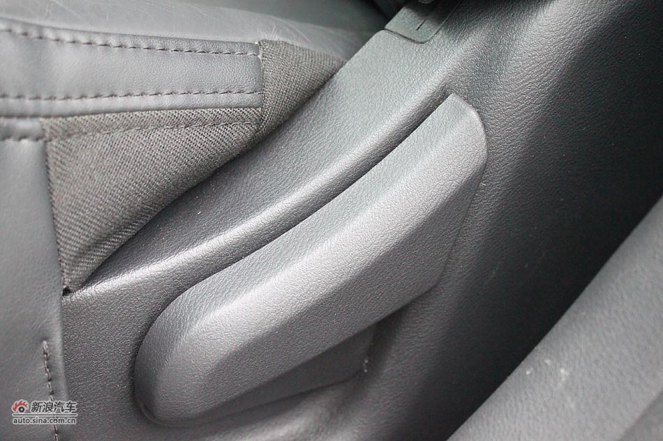 荣威550s 1.8L手动启逸版