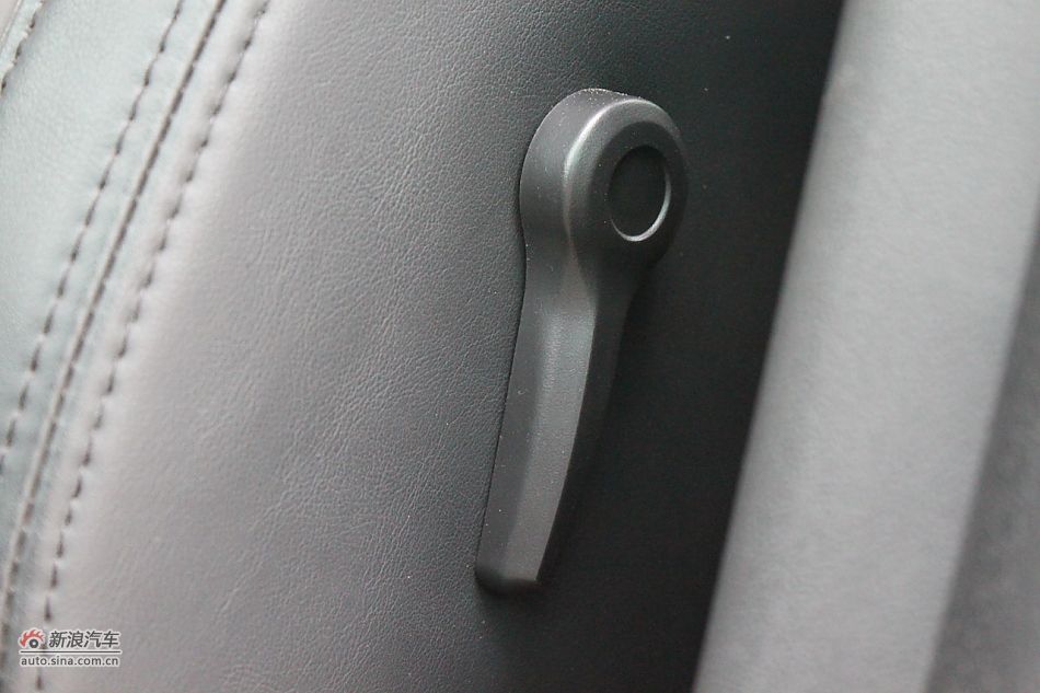 荣威550s 1.8L手动启逸版